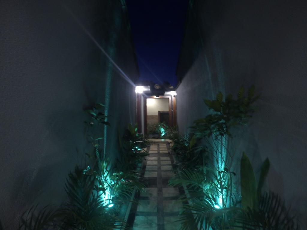 Villa Sahabat Гили Траванган Экстерьер фото