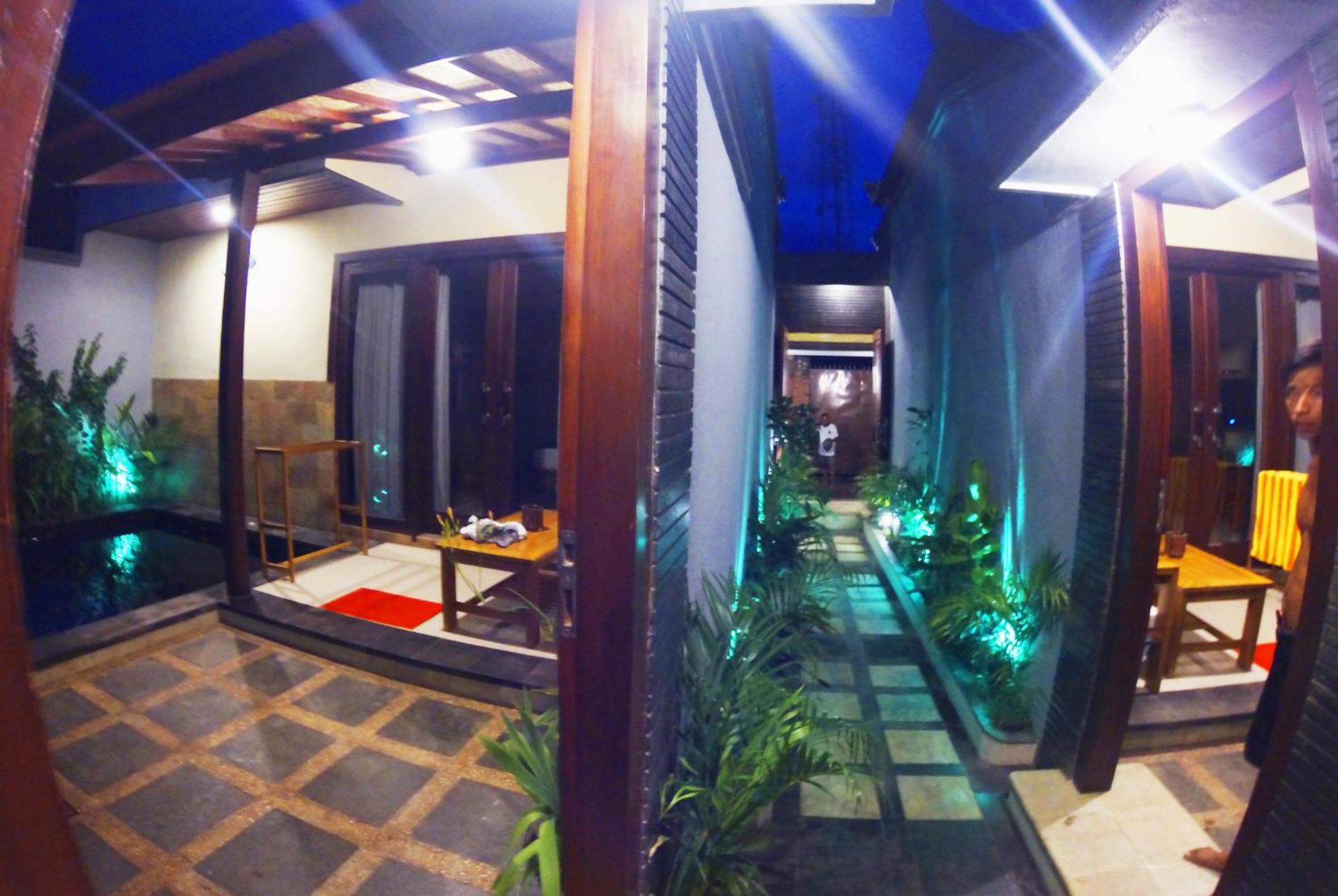 Villa Sahabat Гили Траванган Номер фото