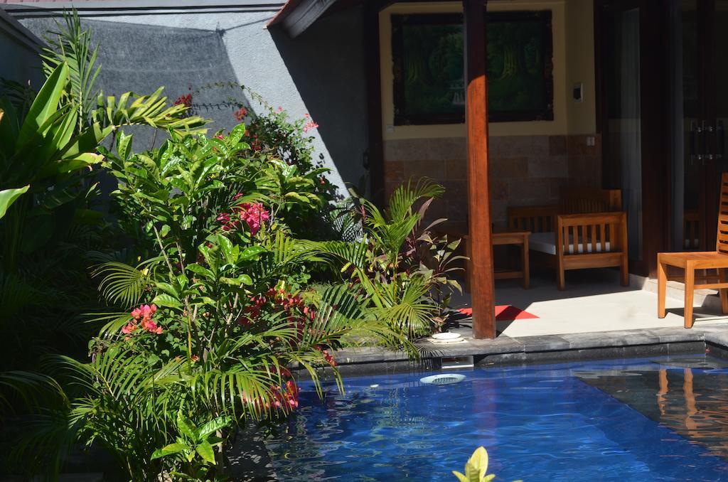 Villa Sahabat Гили Траванган Экстерьер фото